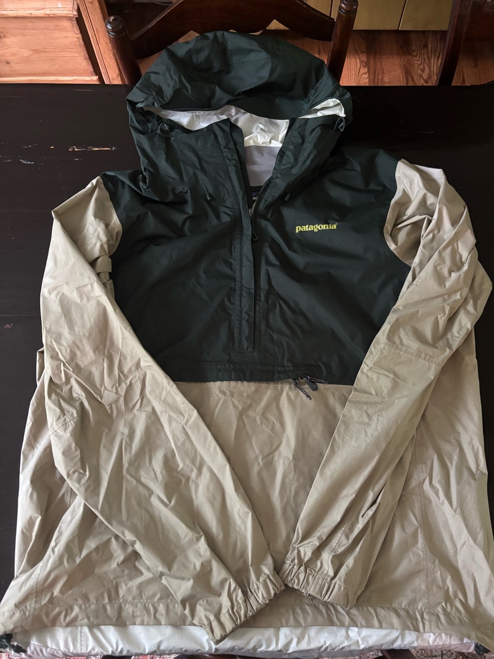 Patagonia Men’s X-LARGE Torrentshell Pullover Lightweight Rain Jacket